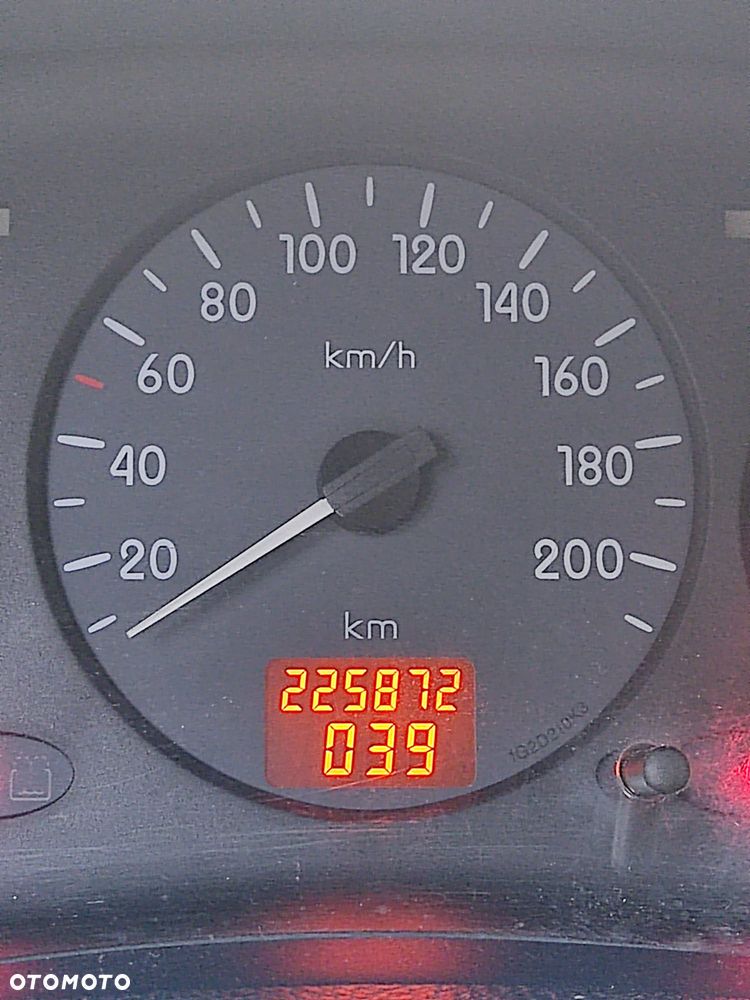 Renault Clio - 14