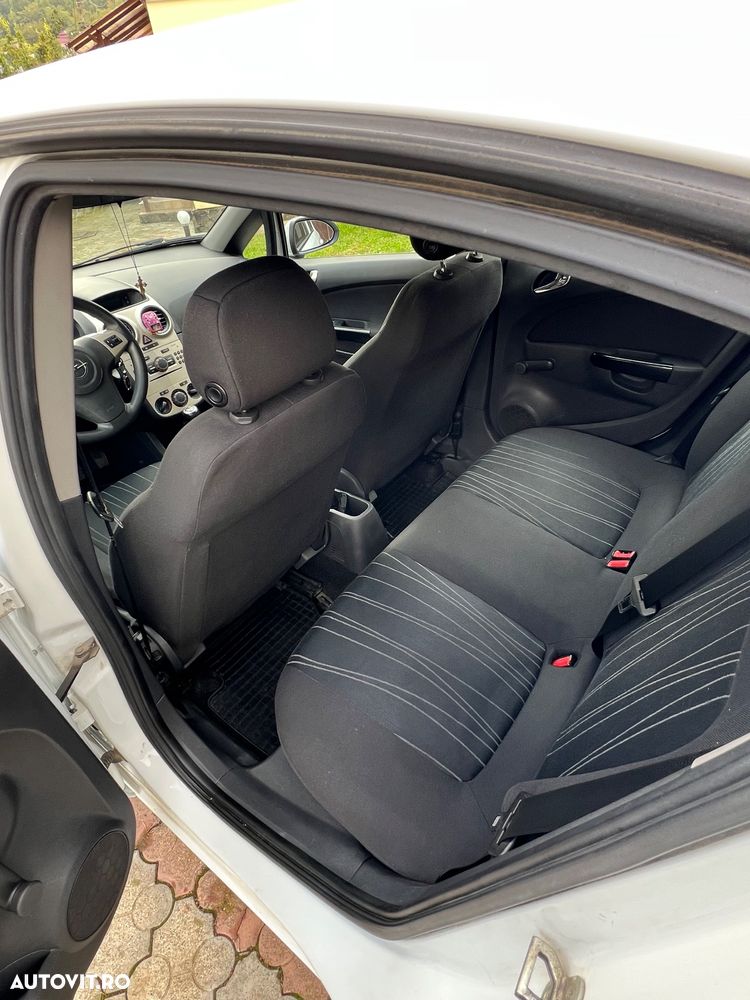 Opel Corsa - 22