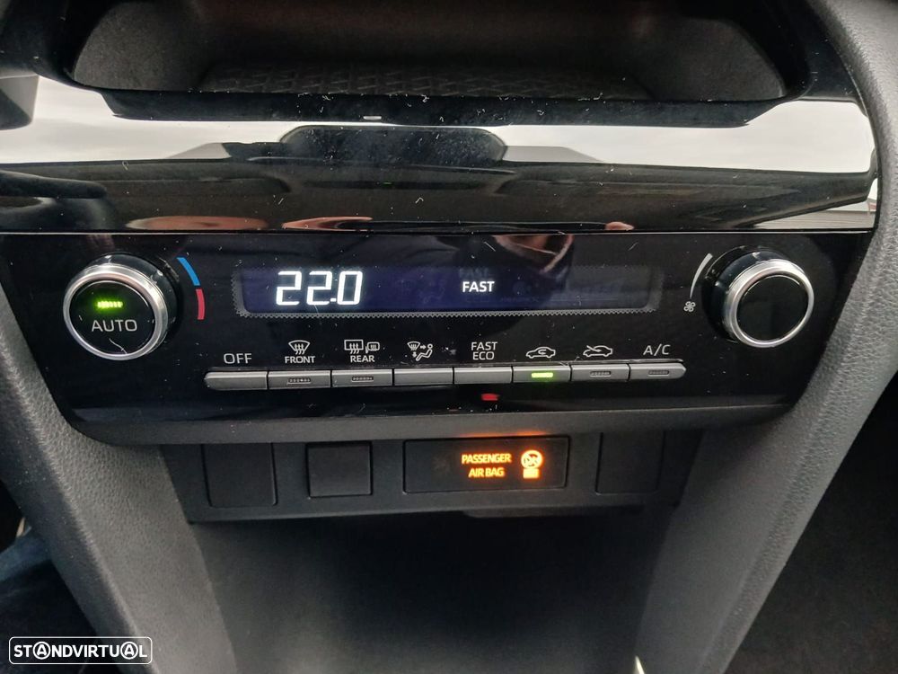 Toyota Yaris Cross 1.5 HDF Comfort Plus - 12