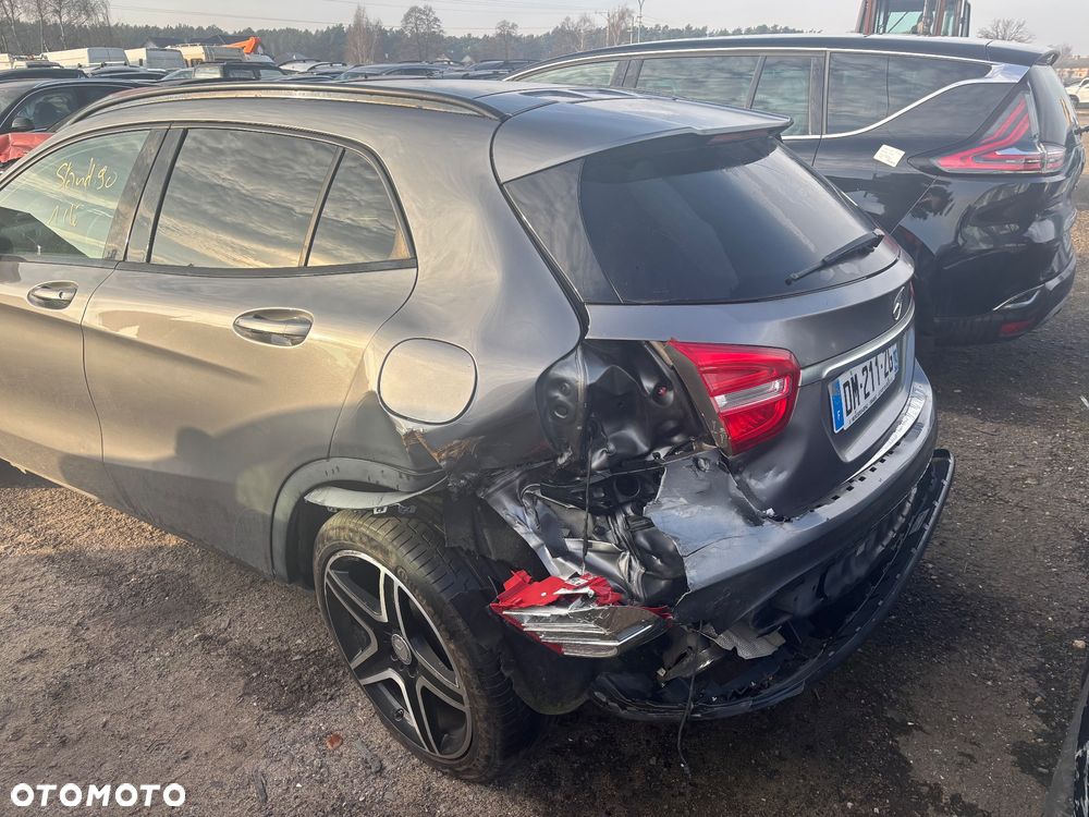 Mercedes-Benz GLA 220 CDI 7G-DCT AMG Line - 6