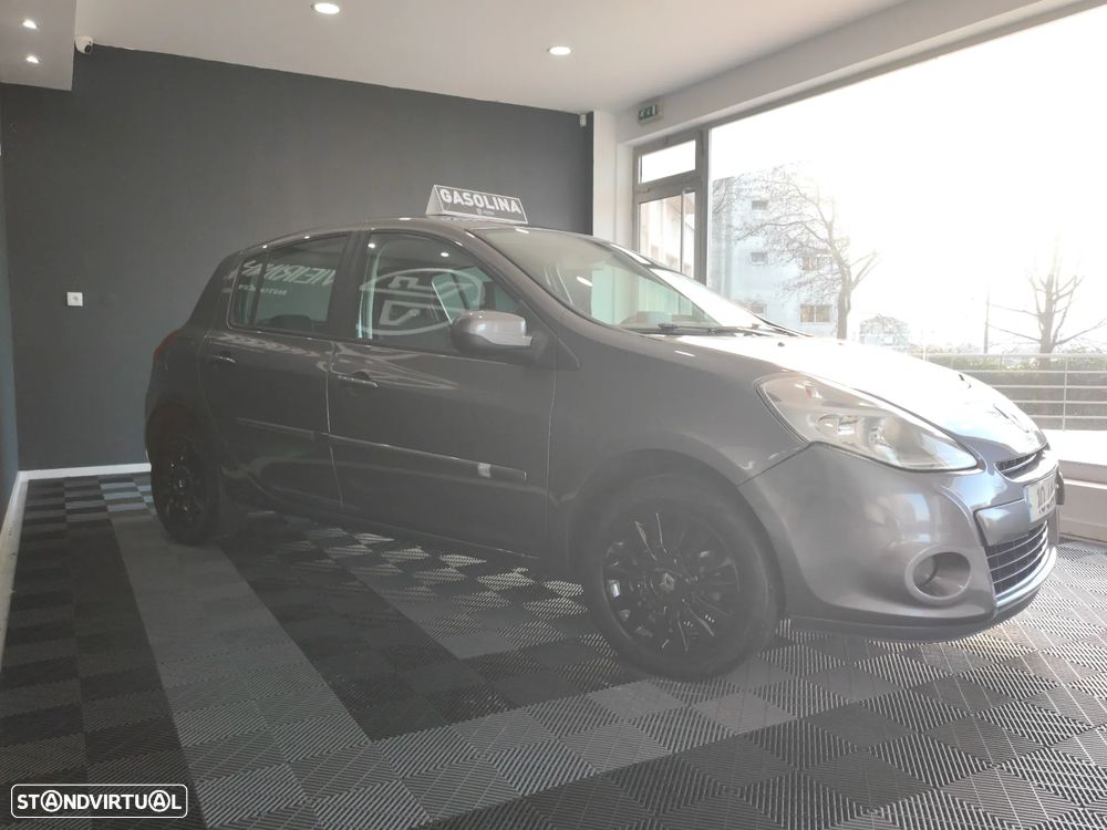 Renault Clio 1.2 16V Dynamique S - 9