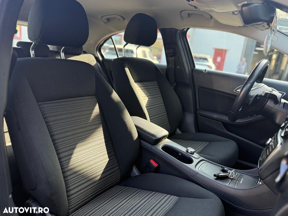 Mercedes-Benz A 160 7G-DCT - 30