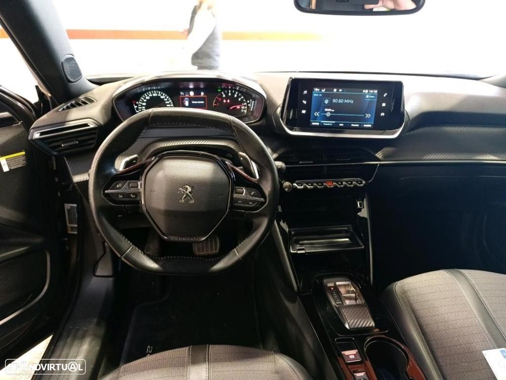 Peugeot 2008 1.5 BlueHDi Allure EAT8 - 6
