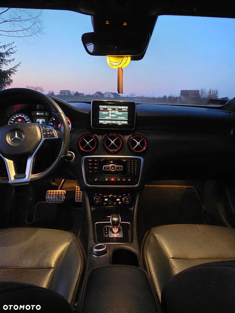 Mercedes-Benz Klasa A AMG 45 4-Matic - 22