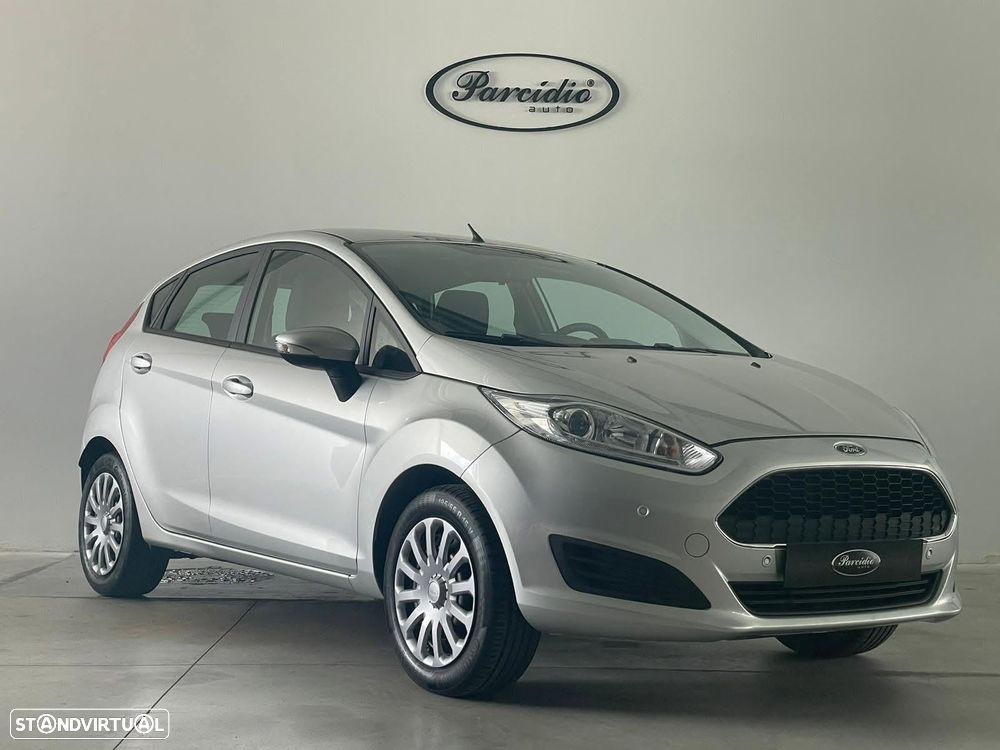 Ford Fiesta 1.0 Celebration - 11