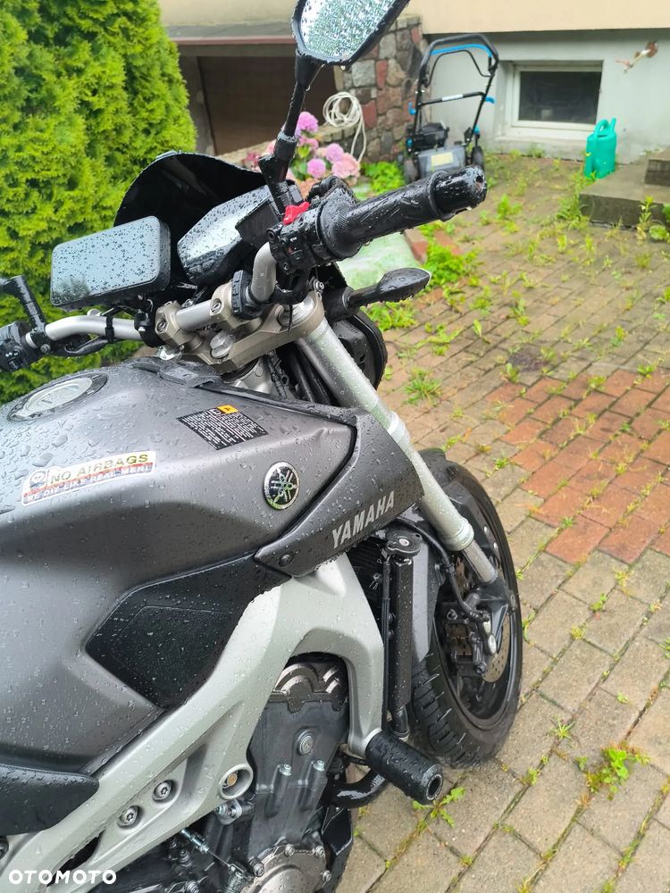 Yamaha MT - 2