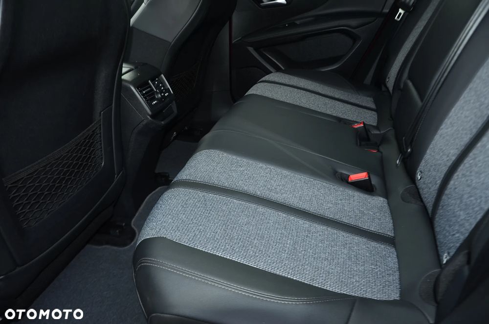 Peugeot 3008 PureTech 130 Stop & Start GPF EAT8 Allure - 22