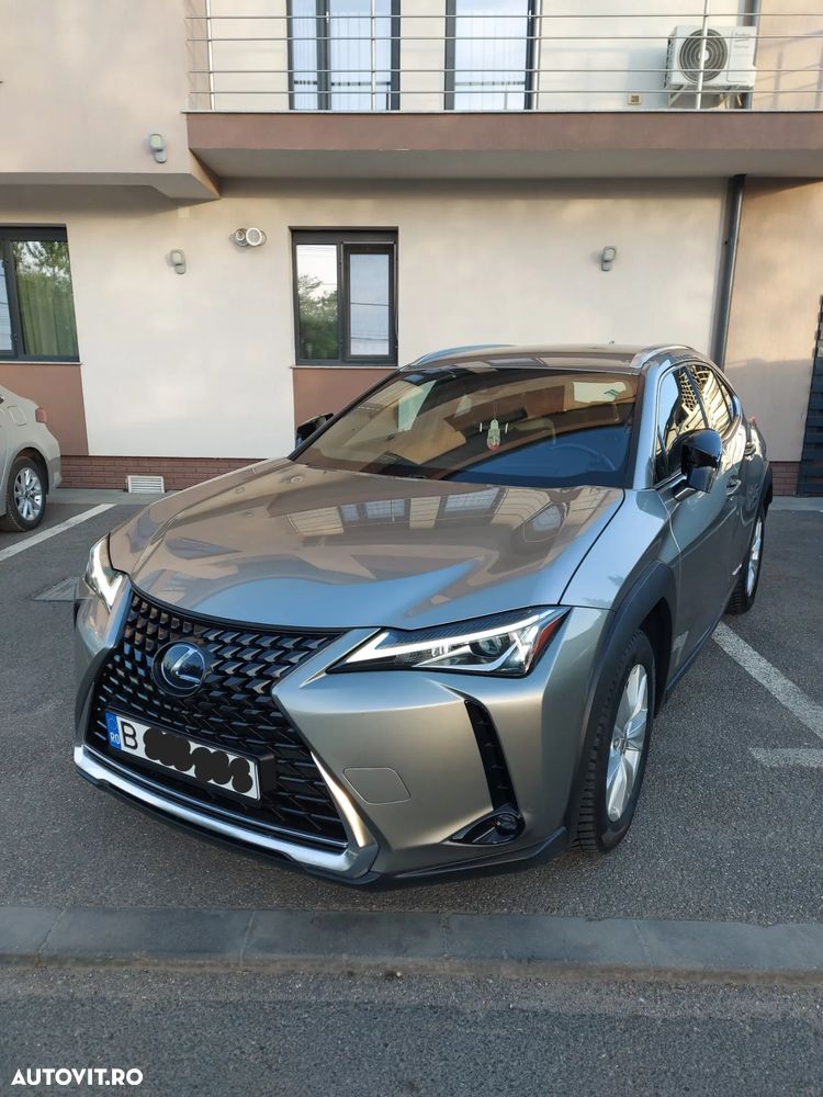 Lexus UX 250h Style+ Edition - 4
