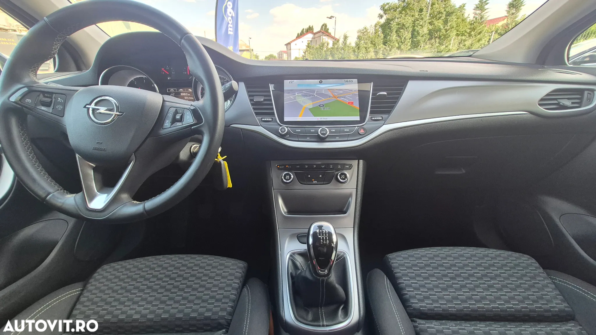 Opel Astra 1.6 CDTI ECOTEC Start/Stop Cosmo - 9