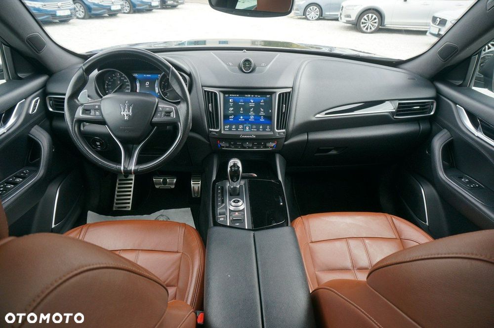 Maserati Levante - 10