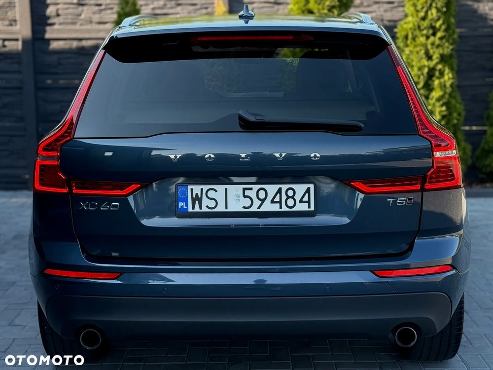 Volvo XC 60 B5 B Momentum - 6