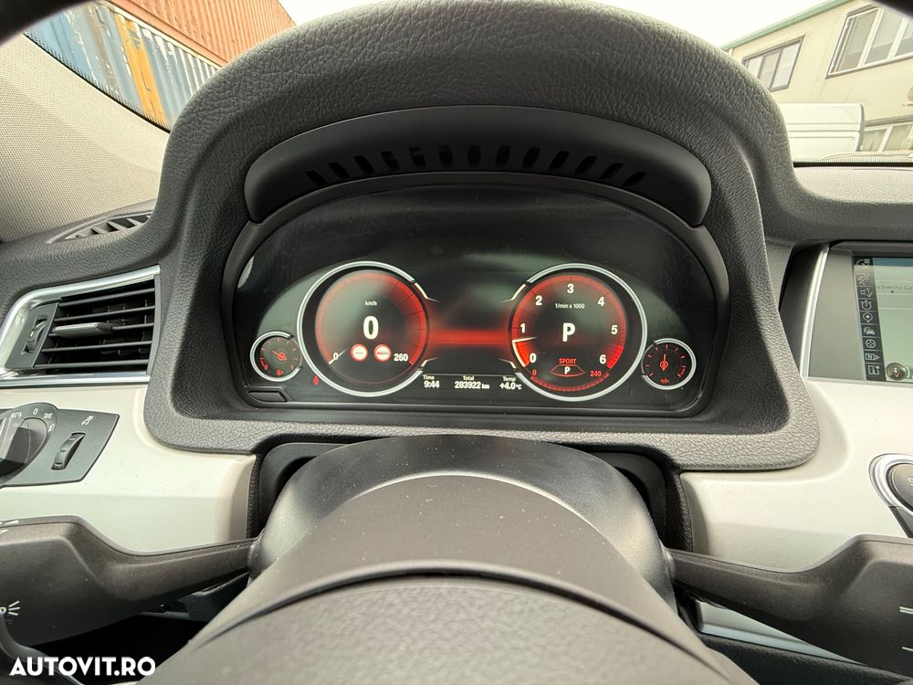 BMW Seria 5 530d xDrive Aut. - 3