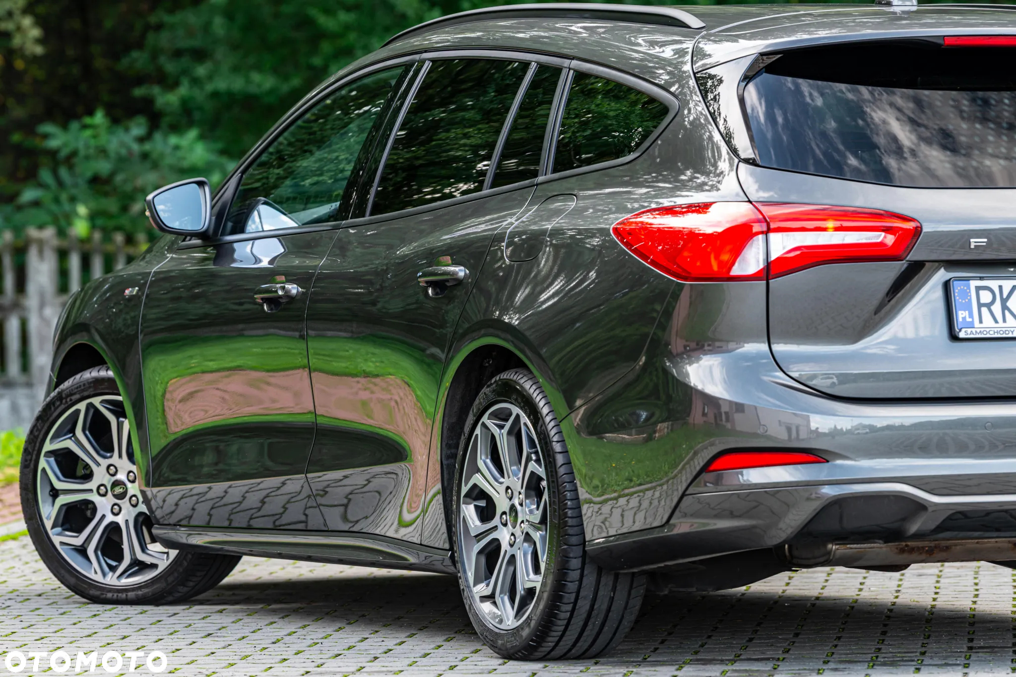 Ford Focus 1.0 EcoBoost Hybrid ST-LINE - 16