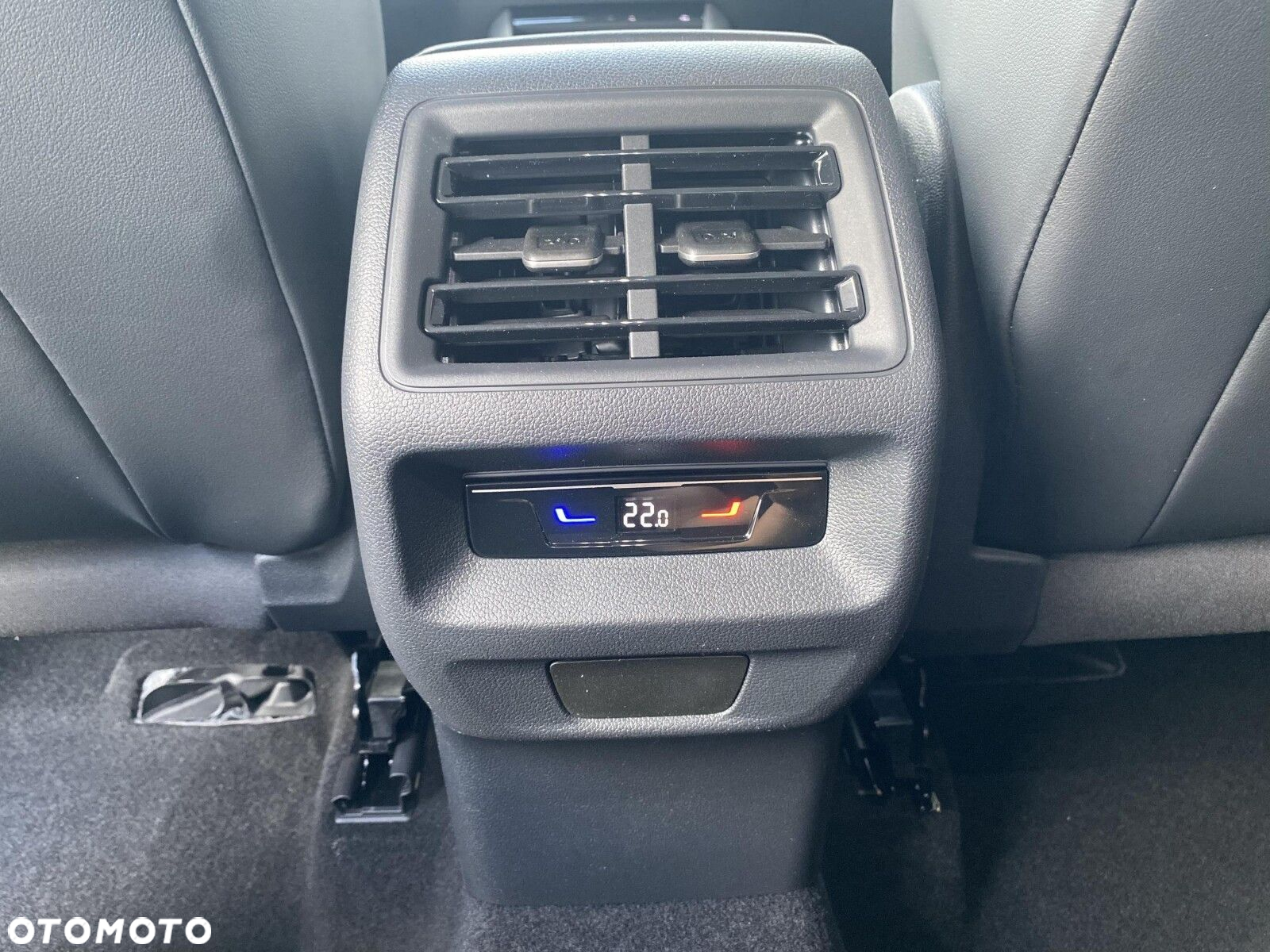 Volkswagen Tiguan - 28