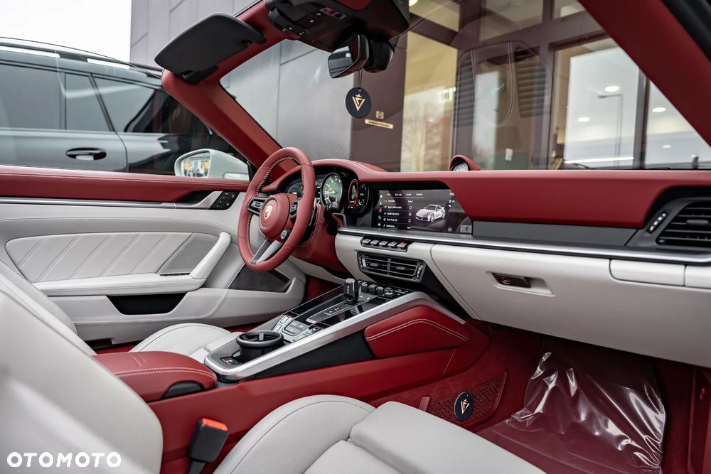 Porsche 911 Turbo S - 35