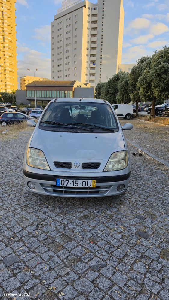 Renault Scénic 1.4 16V RXE AC - 3
