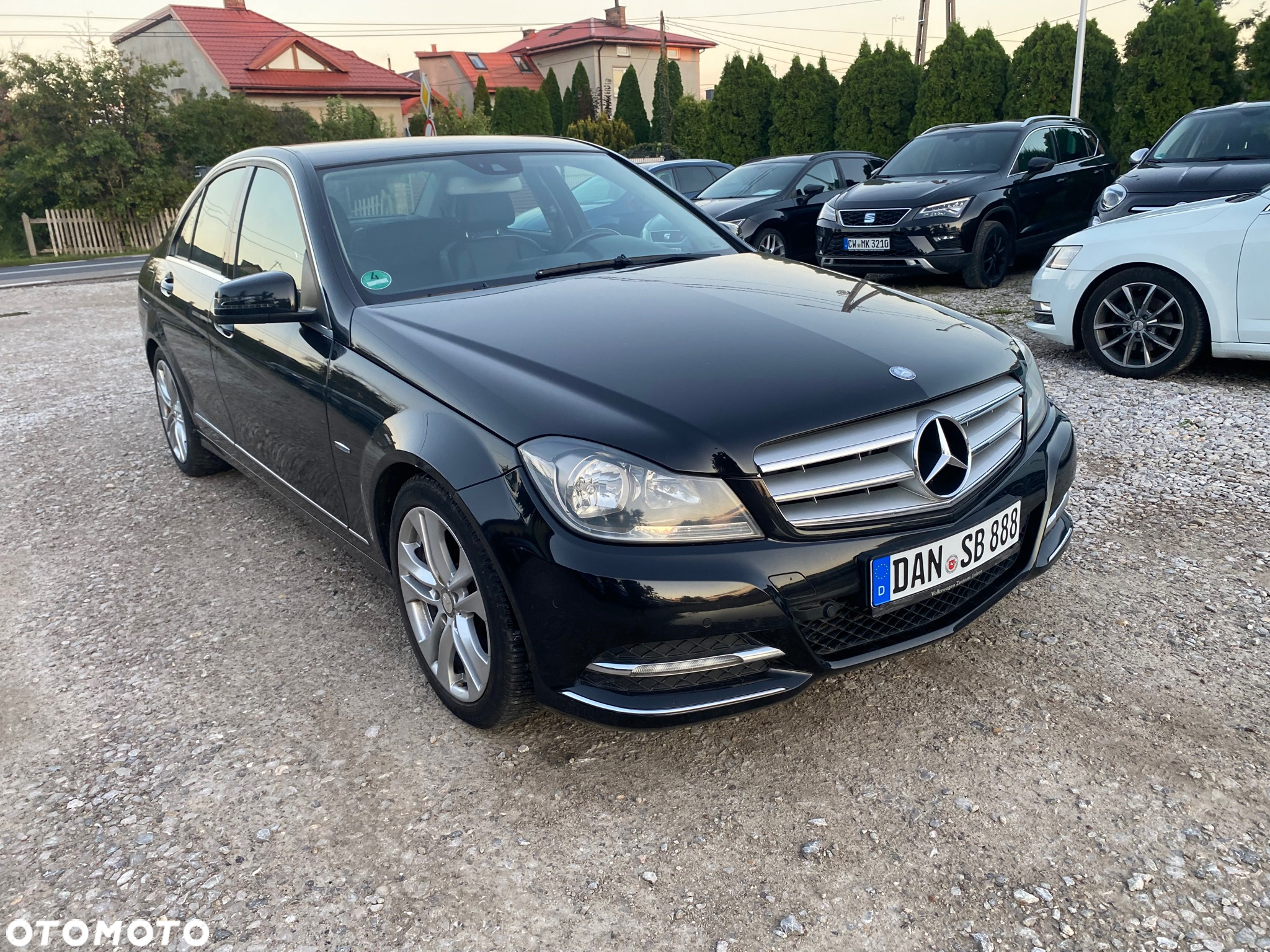 Mercedes-Benz Klasa C 180 CGI Automatik BlueEFFICIENCY Avantgarde - 3