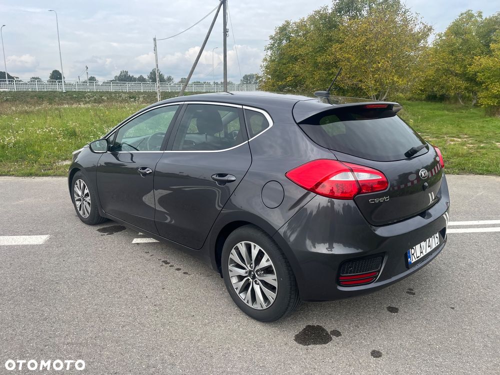 Kia Ceed 1.6 GDI Platinum Edition - 5