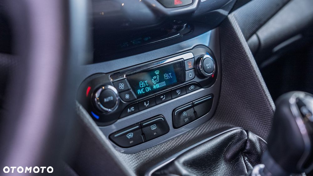 Ford Tourneo Connect 1.0 EcoBoost Titanium - 19