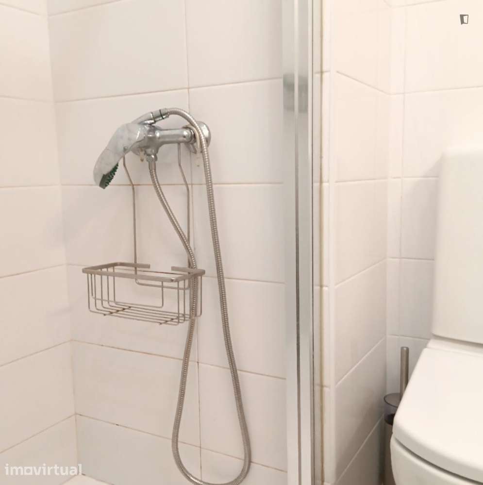 Quarto - localizado em Paranhos Porto - Grande imagem: 5/22