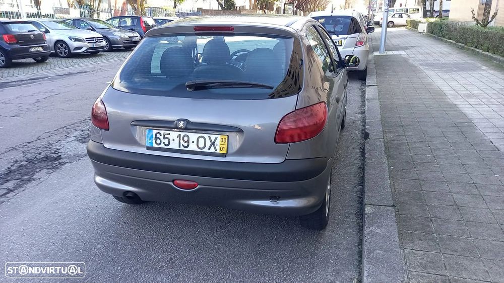 Peugeot 206 2.0 HDi XT - 4