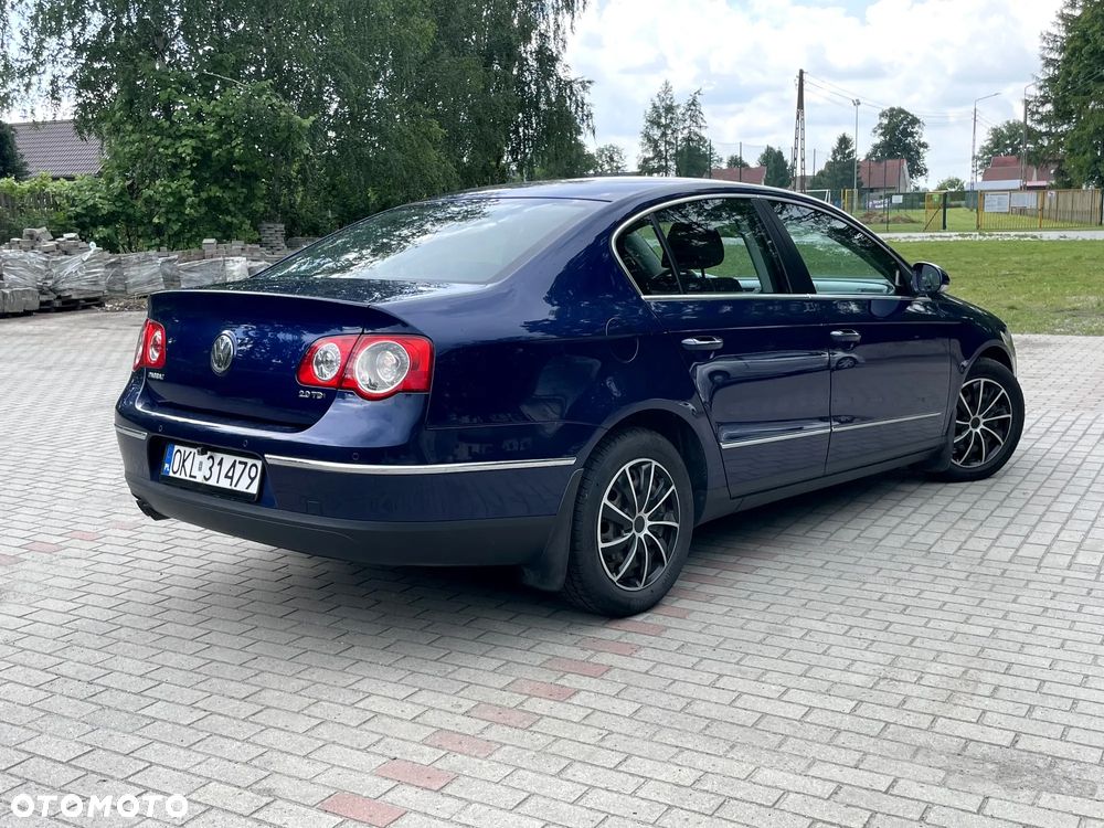 Volkswagen Passat 2.0 TDI DPF Highline - 4