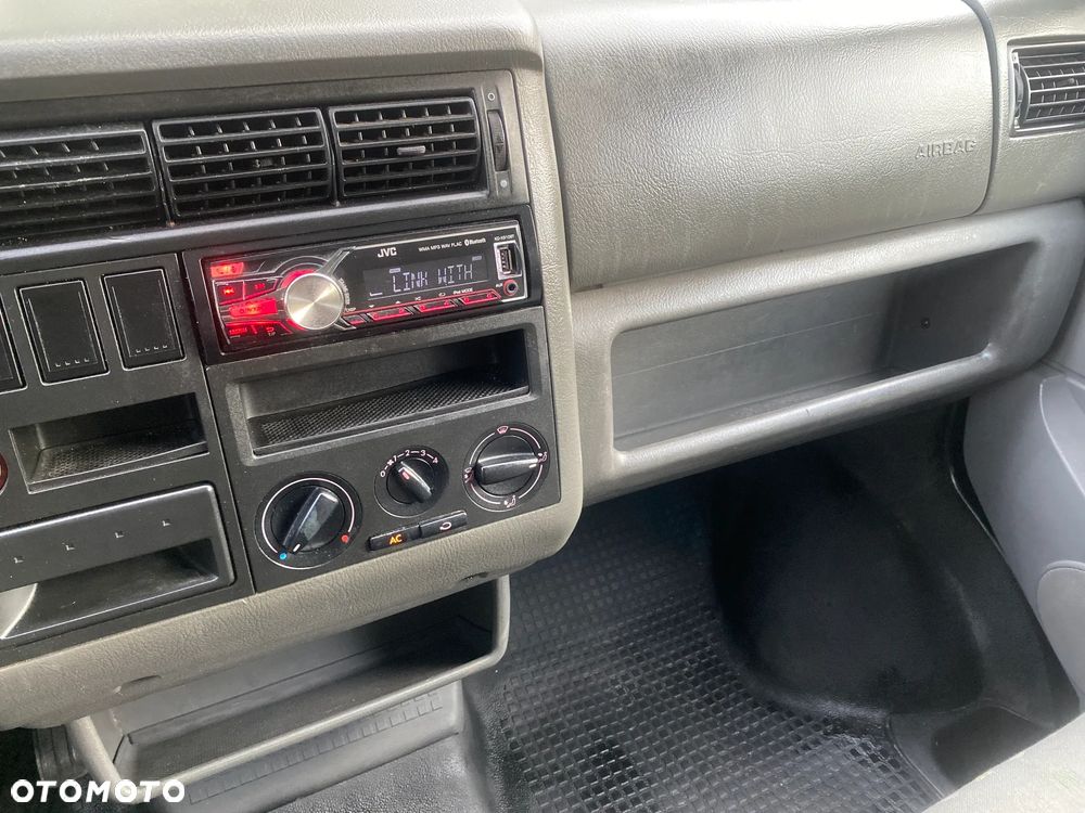 Volkswagen Transporter T4 - 16
