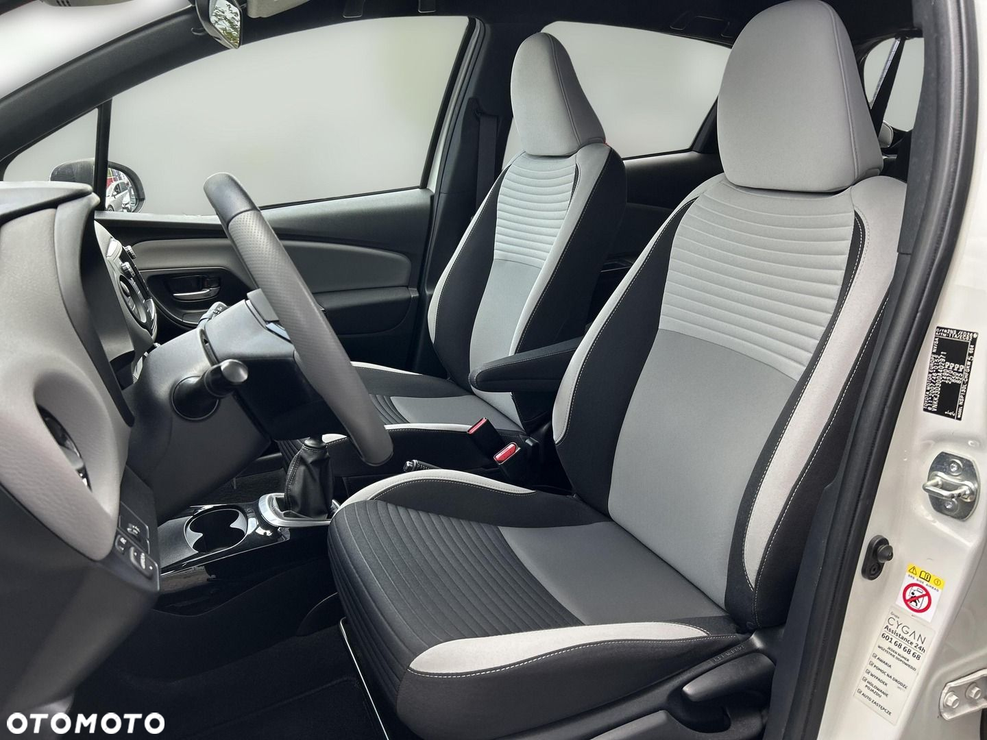 Toyota Yaris 1.33 Selection Pure - 10