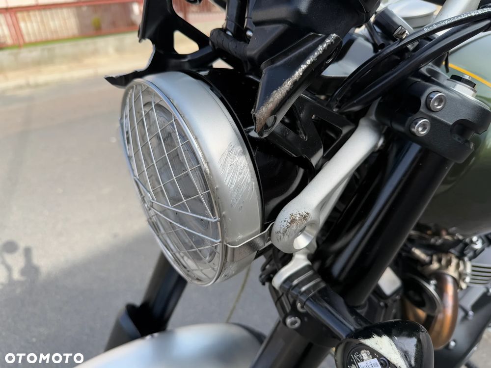 Triumph Scrambler - 21