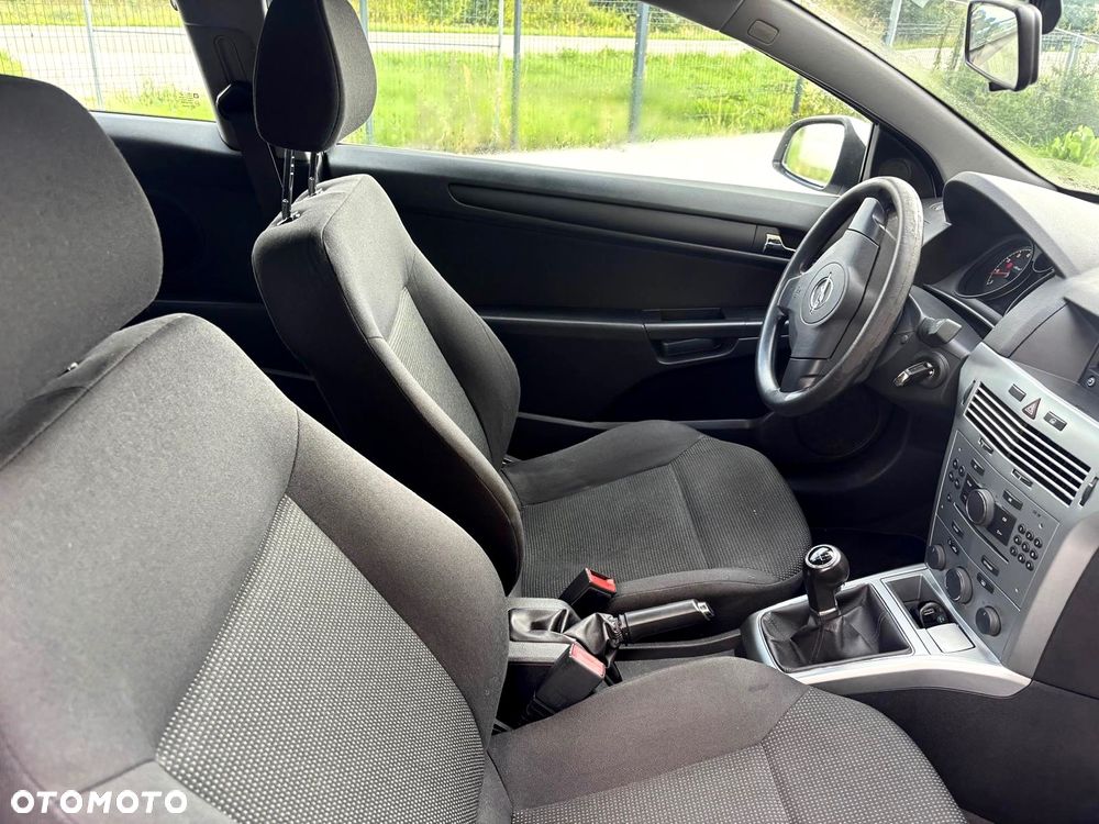Opel Astra GTC 1.4 - 13