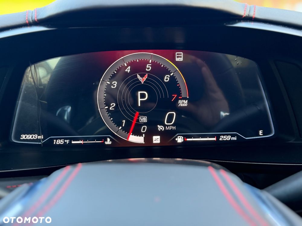 Chevrolet Corvette - 16