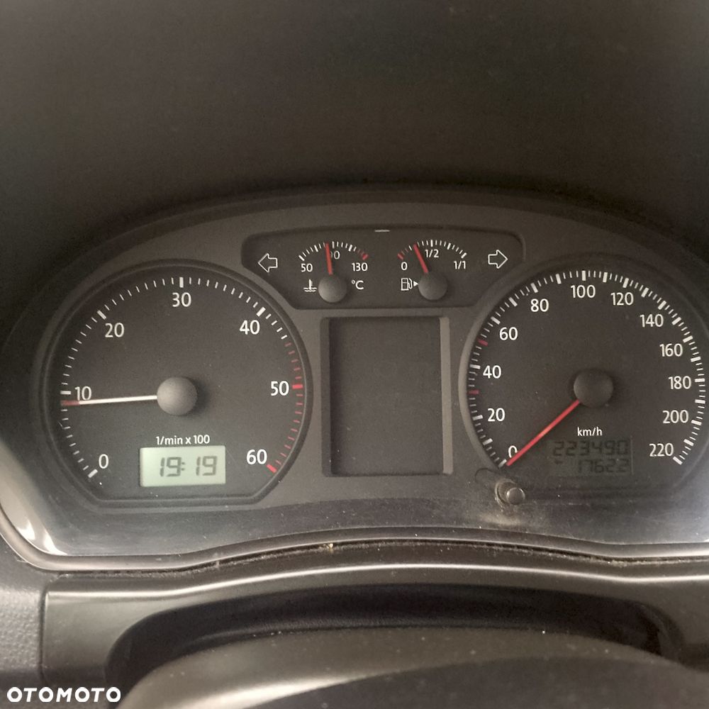 Volkswagen Polo - 7