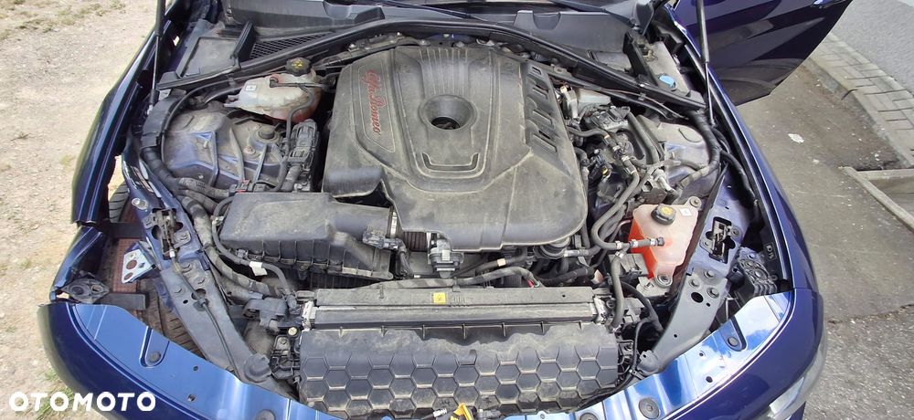 Alfa Romeo Giulia 2.2 D Turbo Veloce Q4 - 16