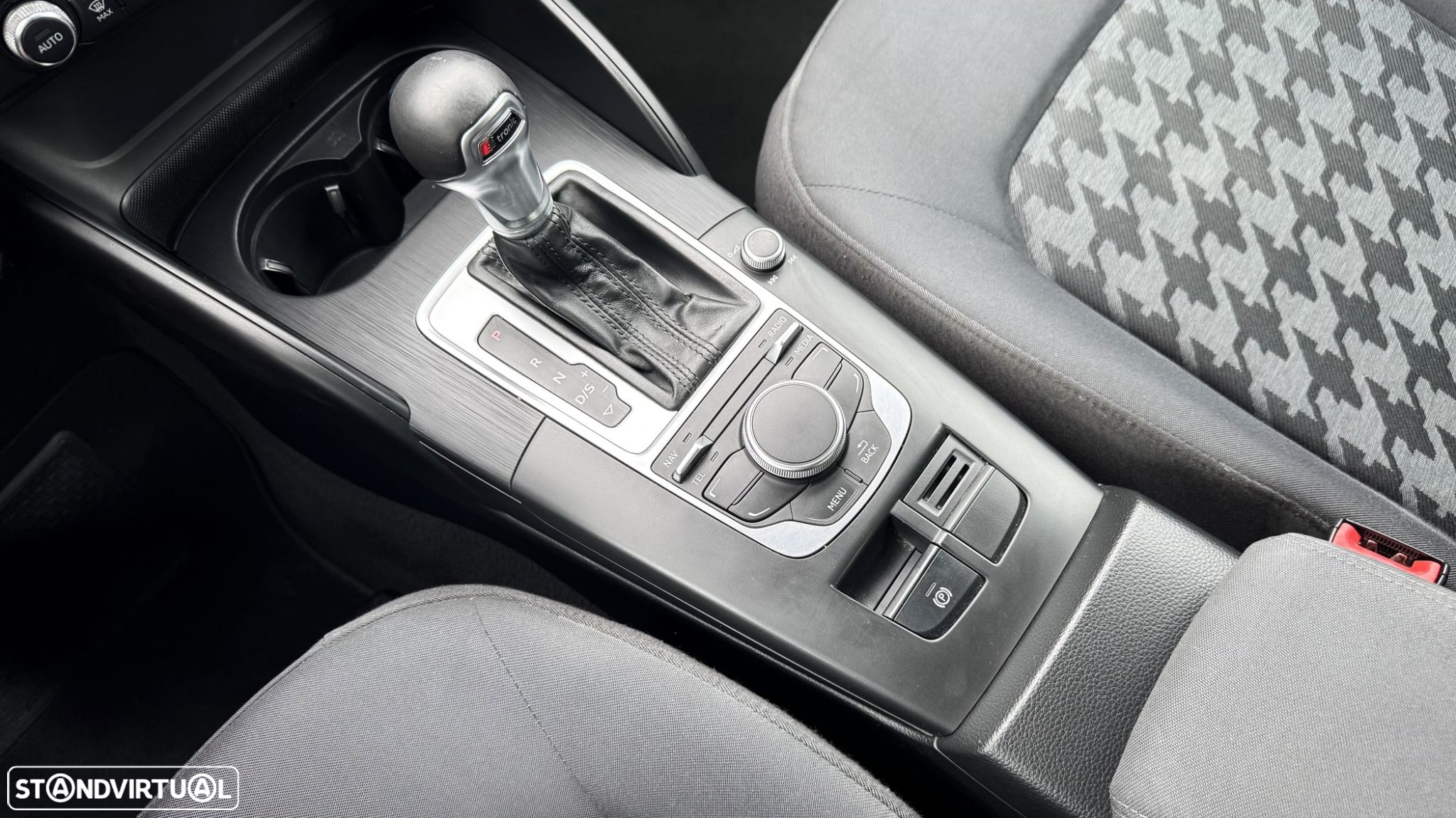 Audi A3 Limousine 2.0 TDI Advance S tronic - 23
