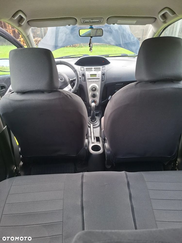 Toyota Yaris 1.3 Luna - 21