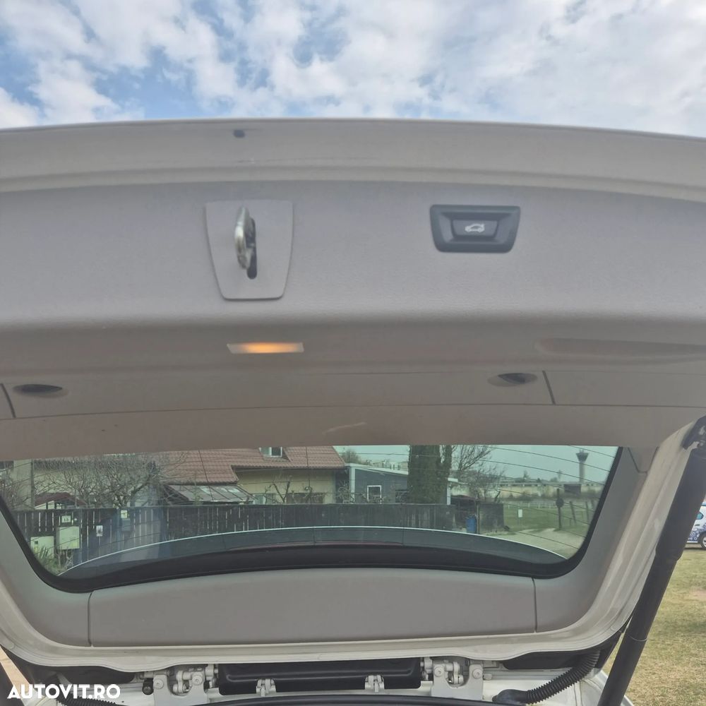 BMW Seria 3 320d Aut. Efficient Dynamics Edition - 11