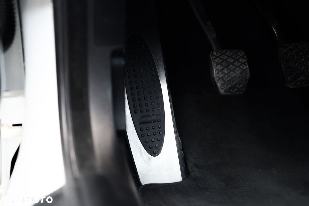BMW Seria 3 320d DPF M Sport Edition - 27