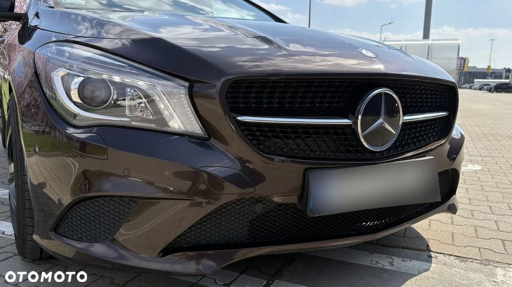 Mercedes-Benz CLA 250 7G-DCT Urban - 12