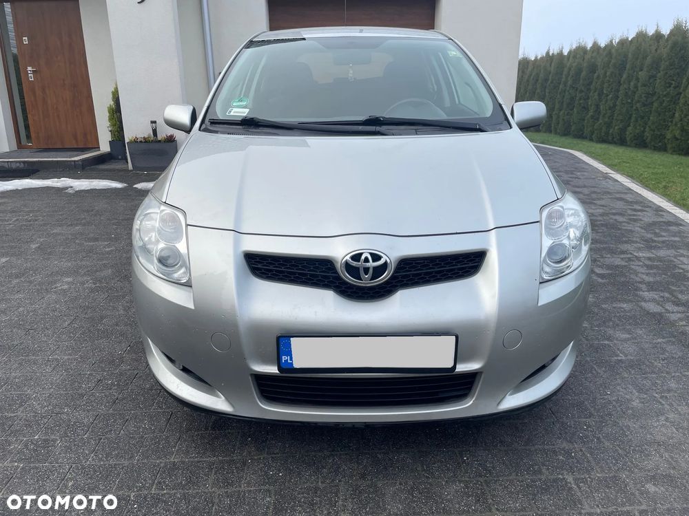 Toyota Auris - 1