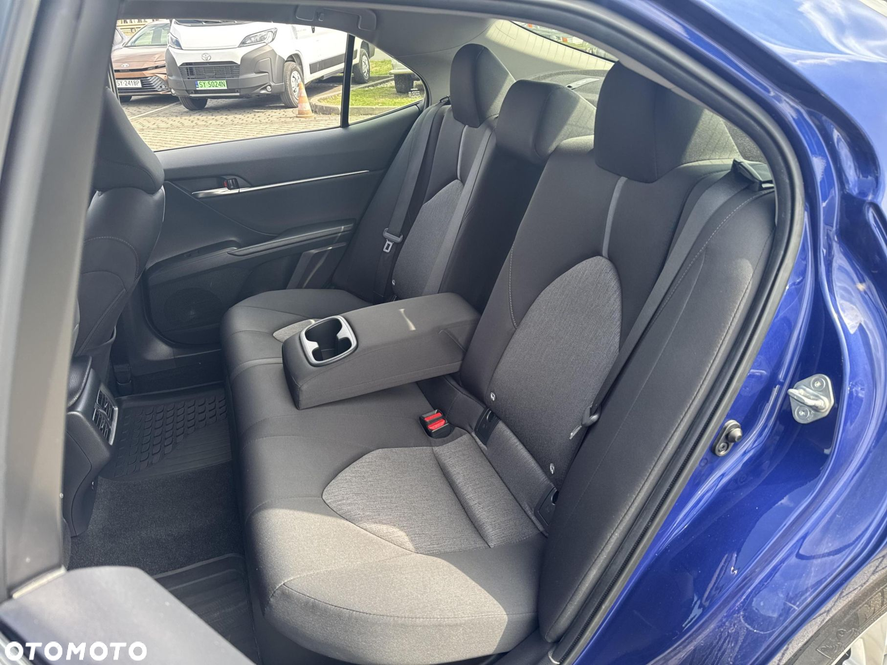 Toyota Camry 2.5 Hybrid Comfort CVT - 17