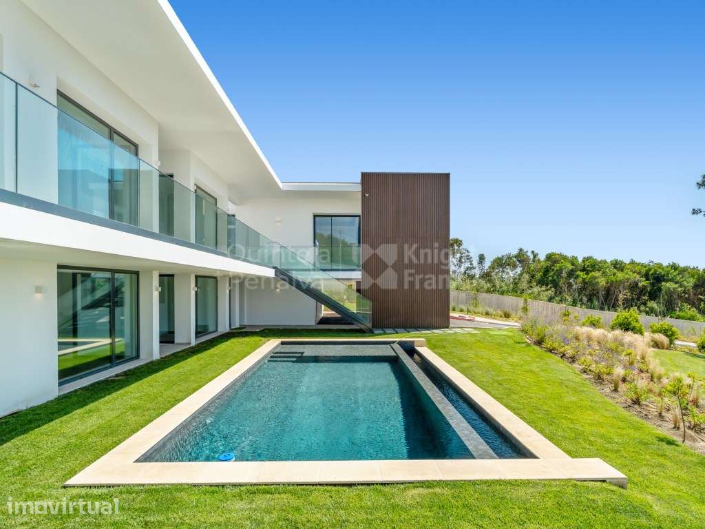 Moradia T5 com piscina privativa e vista mar na Azoia em Sintra - Grande imagem: 2/59