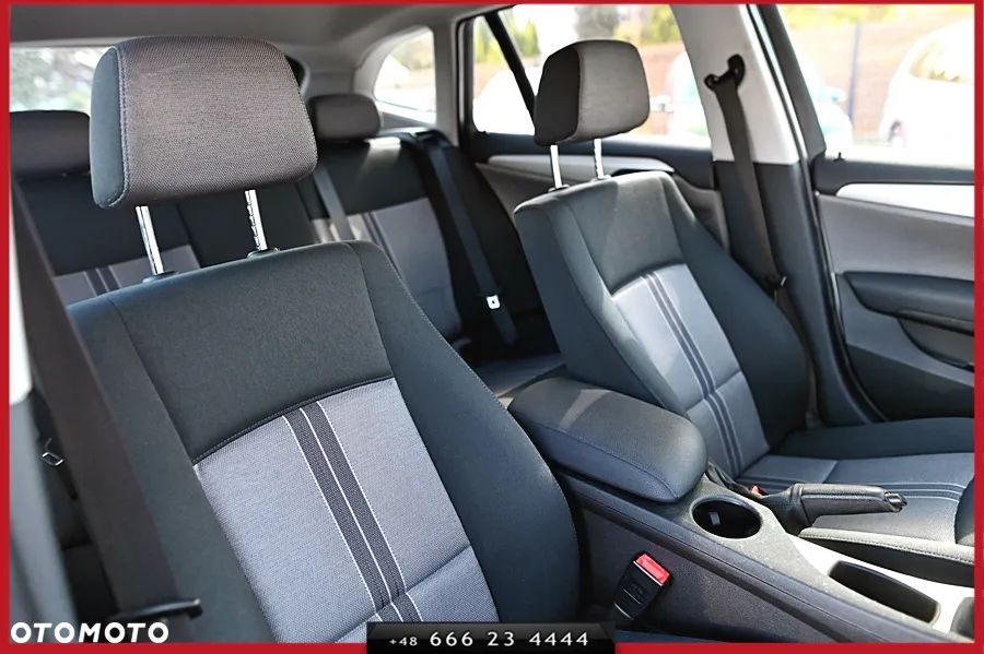 BMW X1 sDrive18d xLine - 22