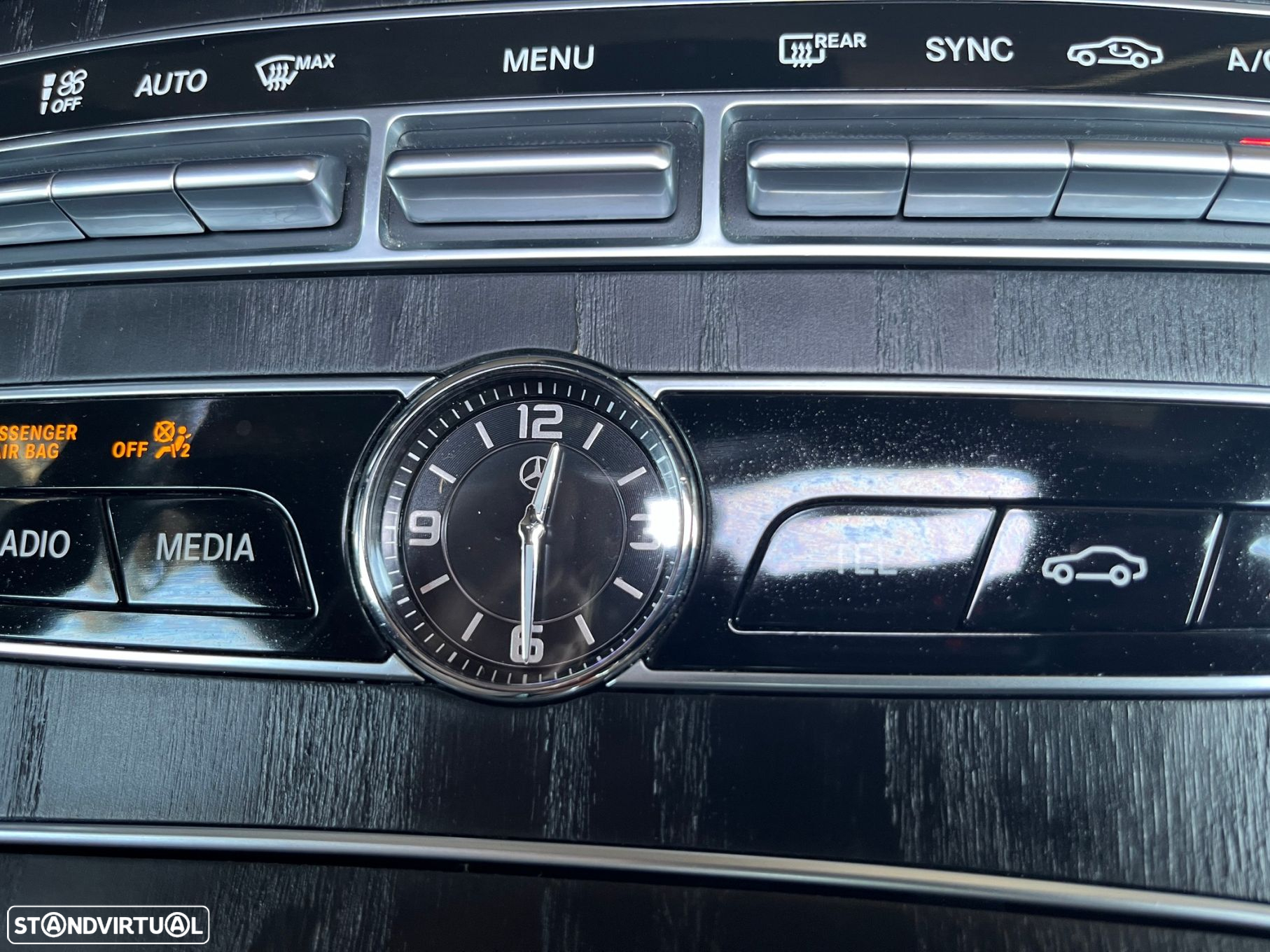 Mercedes-Benz E 220 d Coupe 9G-TRONIC AMG Line - 31