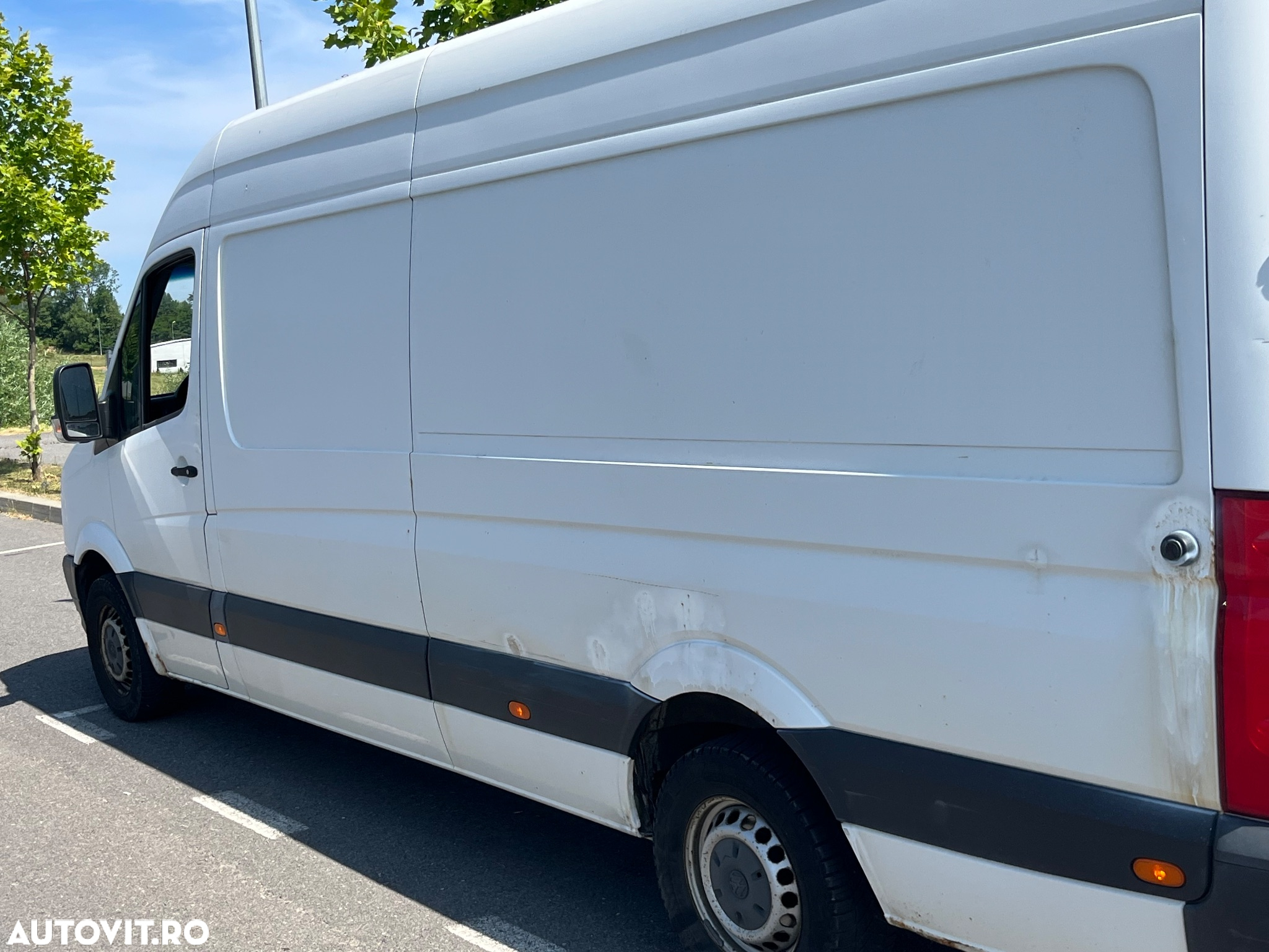 Volkswagen Crafter - 2