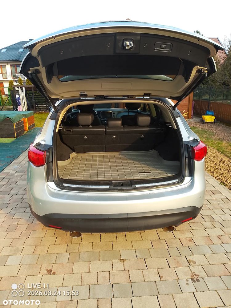 Infiniti QX70 - 7