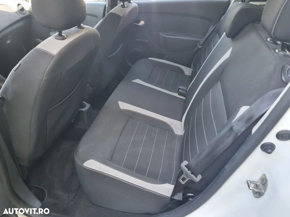 Dacia Sandero 0.9 90CP Stepway - 10