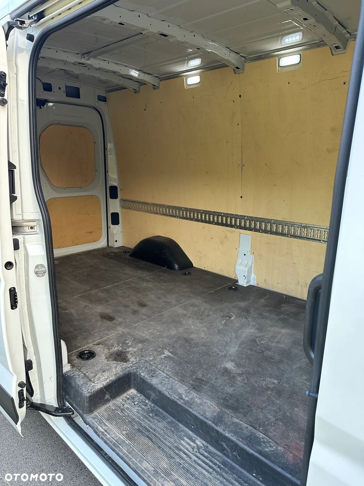 Maxus DELIVER 9 - 14