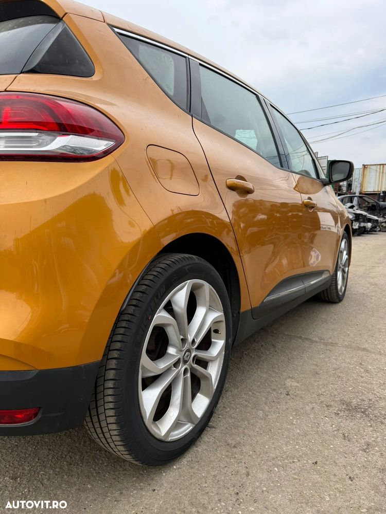 Renault Scenic ENERGY dCi 110 EDC EXPERIENCE - 18