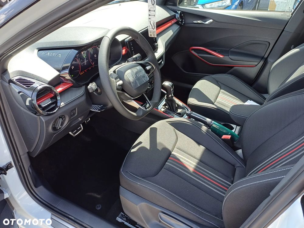 Skoda Fabia 1.5 TSI Monte Carlo DSG - 11