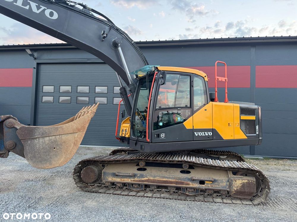 Volvo EC220E - 4